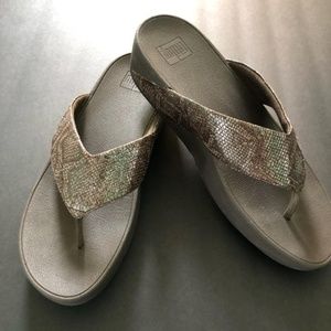 Fitflop Laser Micro Wobble Board Sandal US10